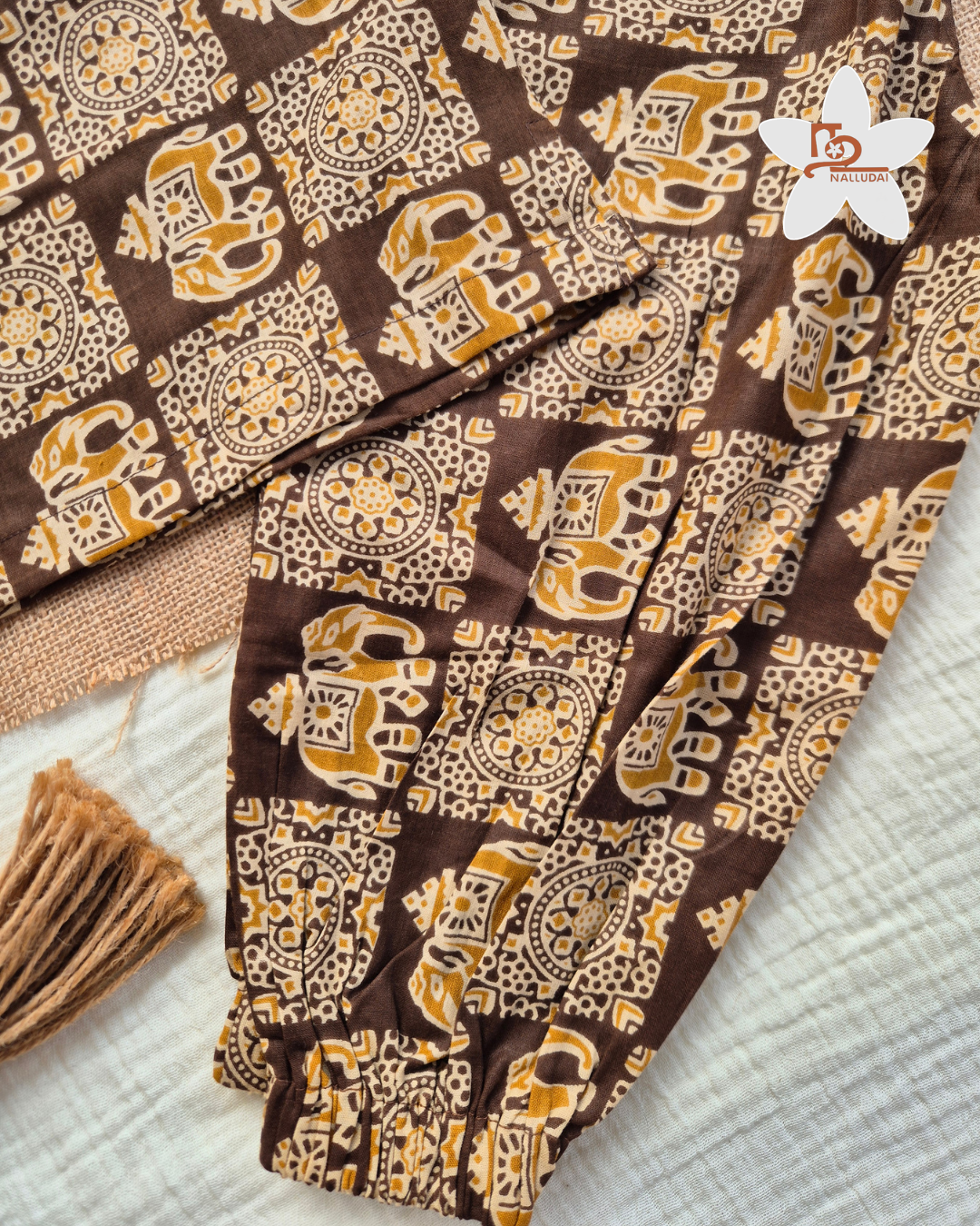 Brown Elephant Trail Jogger set